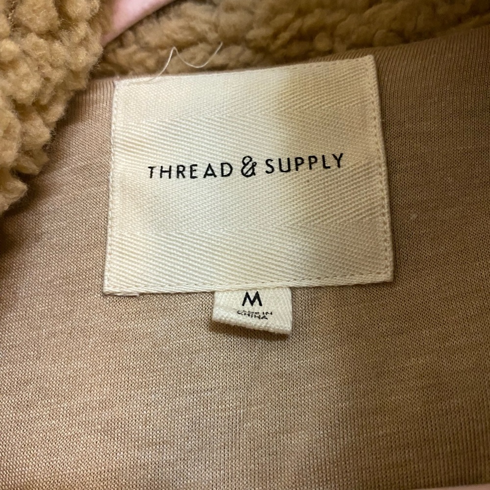Thread and Supply Camel Crop Sherpa Teddy Jacket Size M - Picture 3 of 4